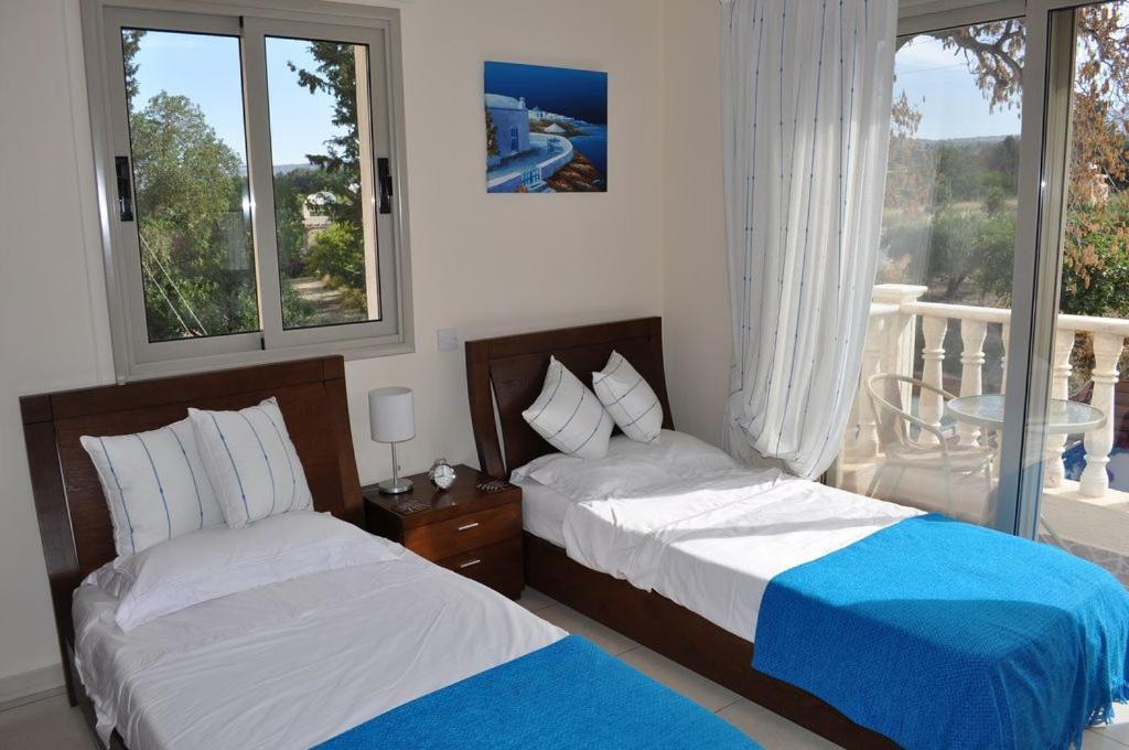 Villa Tala View *