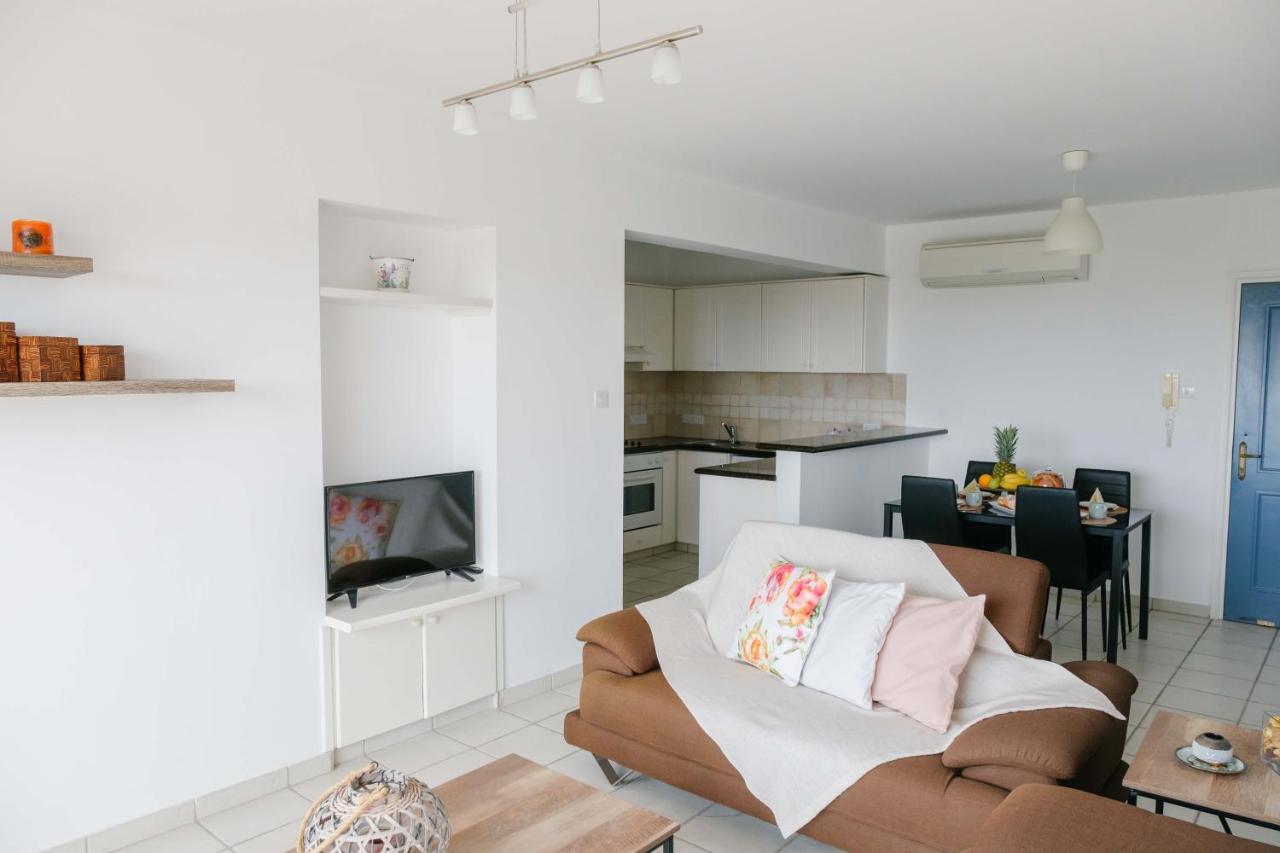 Apartamento Hermes Gardens 2 Bedroom Sea View Flat In *