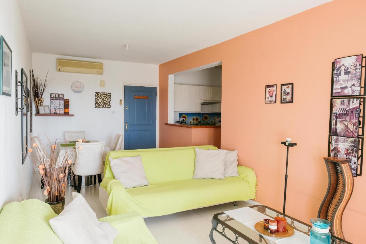 Regina Gardens 2 Bedroom Sea View Flat In