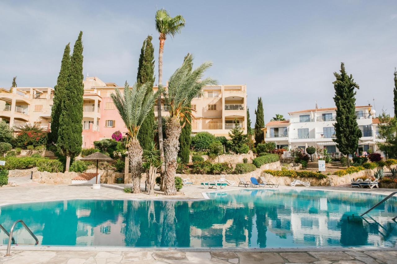 Regina Gardens 2 Bedroom Sea View Flat In Apartment