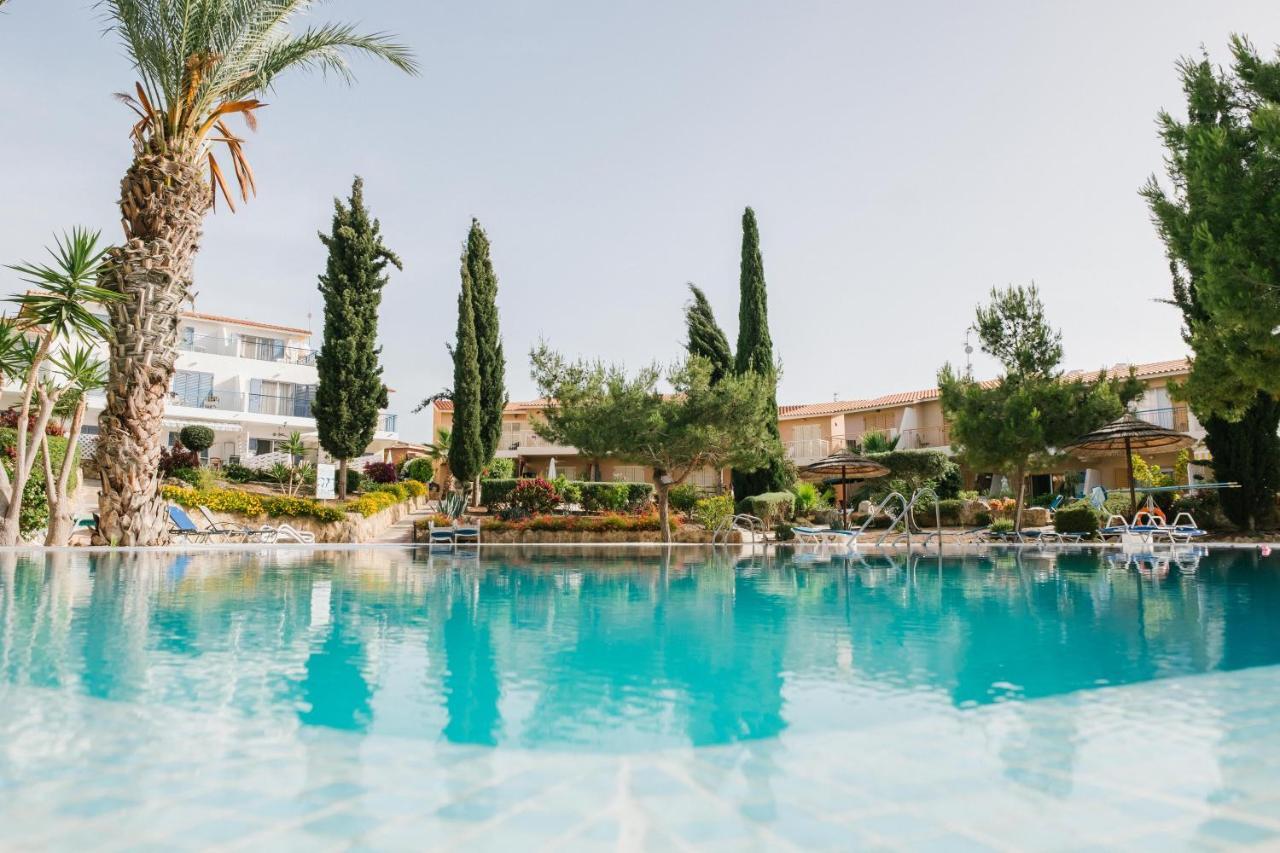 Apartment Regina Gardens 2 Bedroom Sea View Flat In *