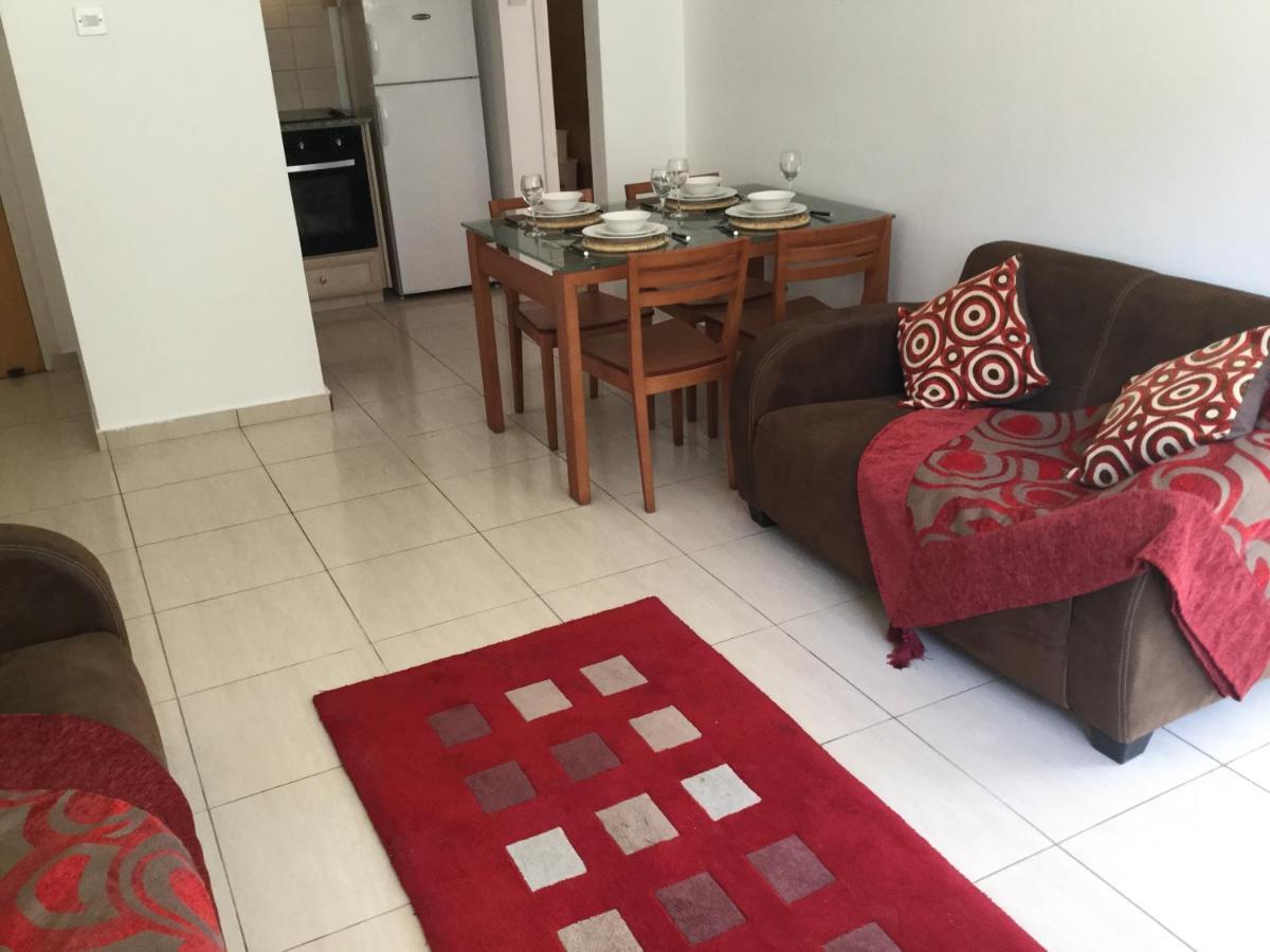 Poolside 2 Bedroom Apt, Riviera, Universal Area * Paphos