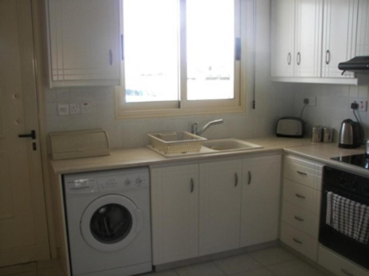 Ground Floor Leading To Pool Eg5, 2 Bedrooms, Free Wifi * Paphos