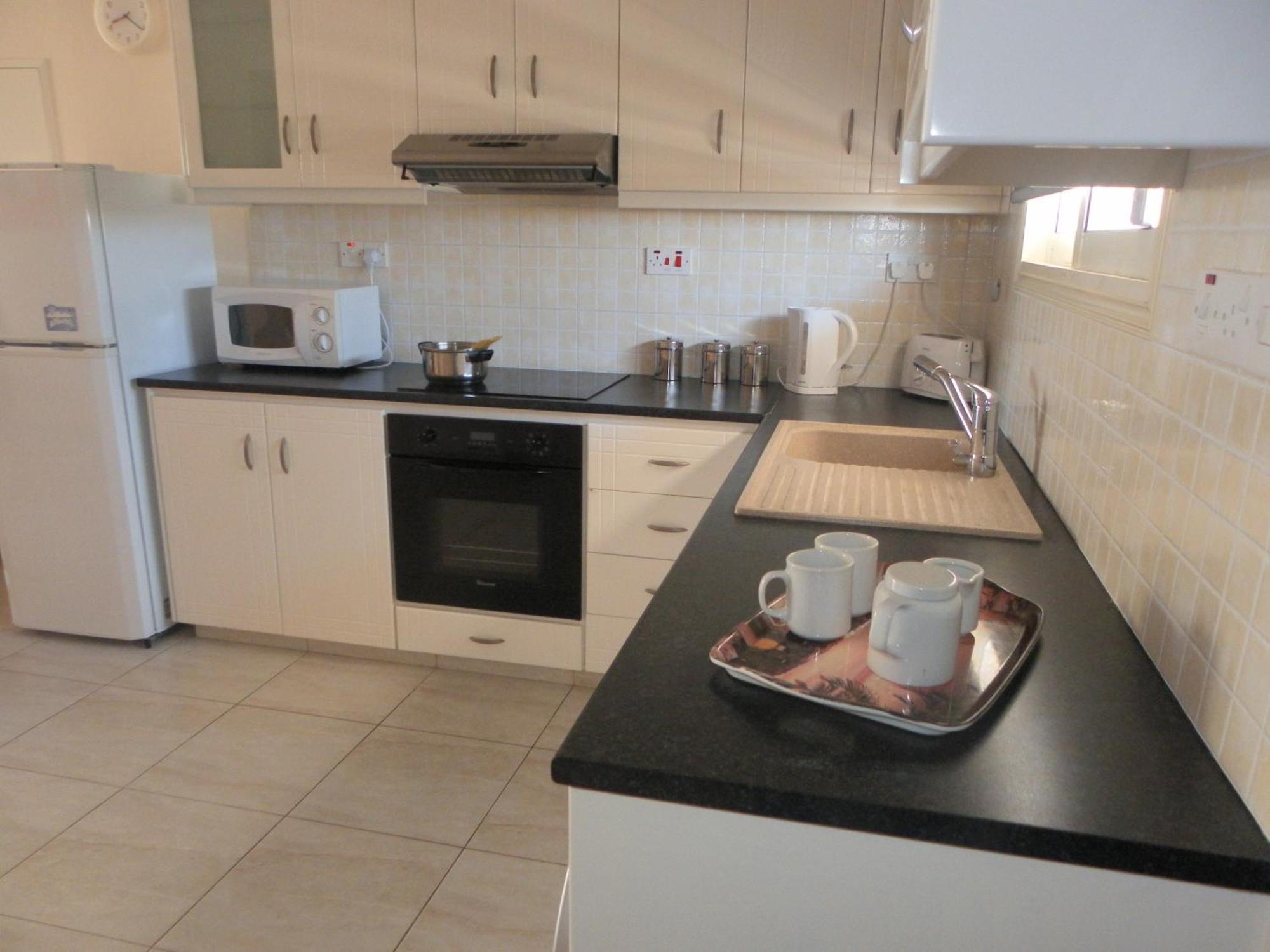 First Floor, 2 Bedroom F101, 2 Bathrooms, Pool View & Free Wifi