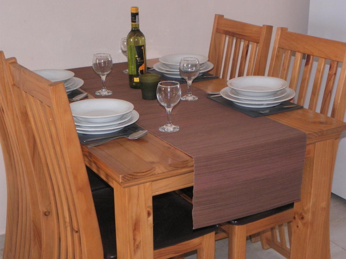 First Floor, 2 Bedroom F101, 2 Bathrooms, Pool View & Free Wifi * Paphos