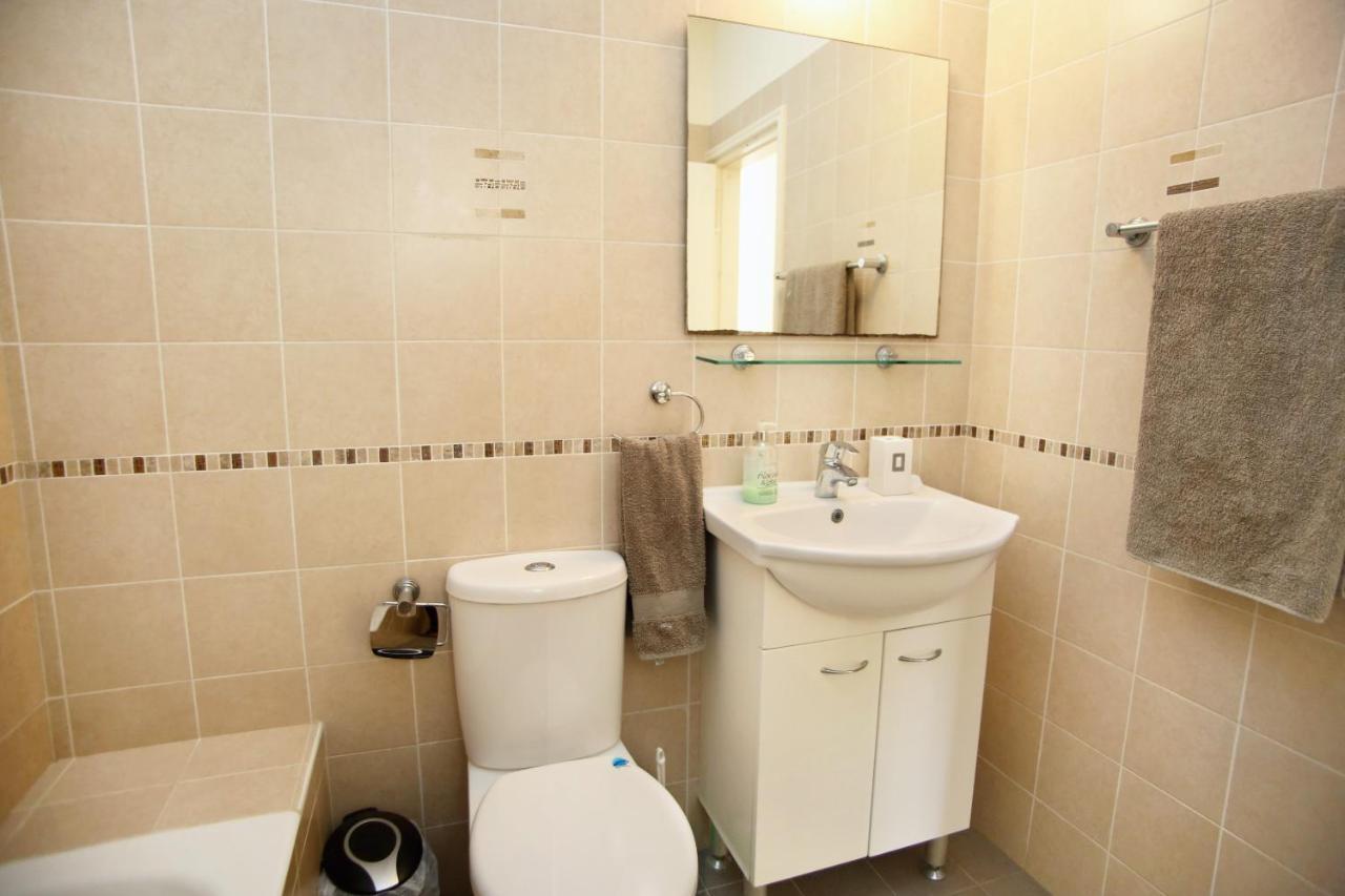 Apartment Sirena Lighthouse 1, A Wonderful Sea View With Netflix Paphos