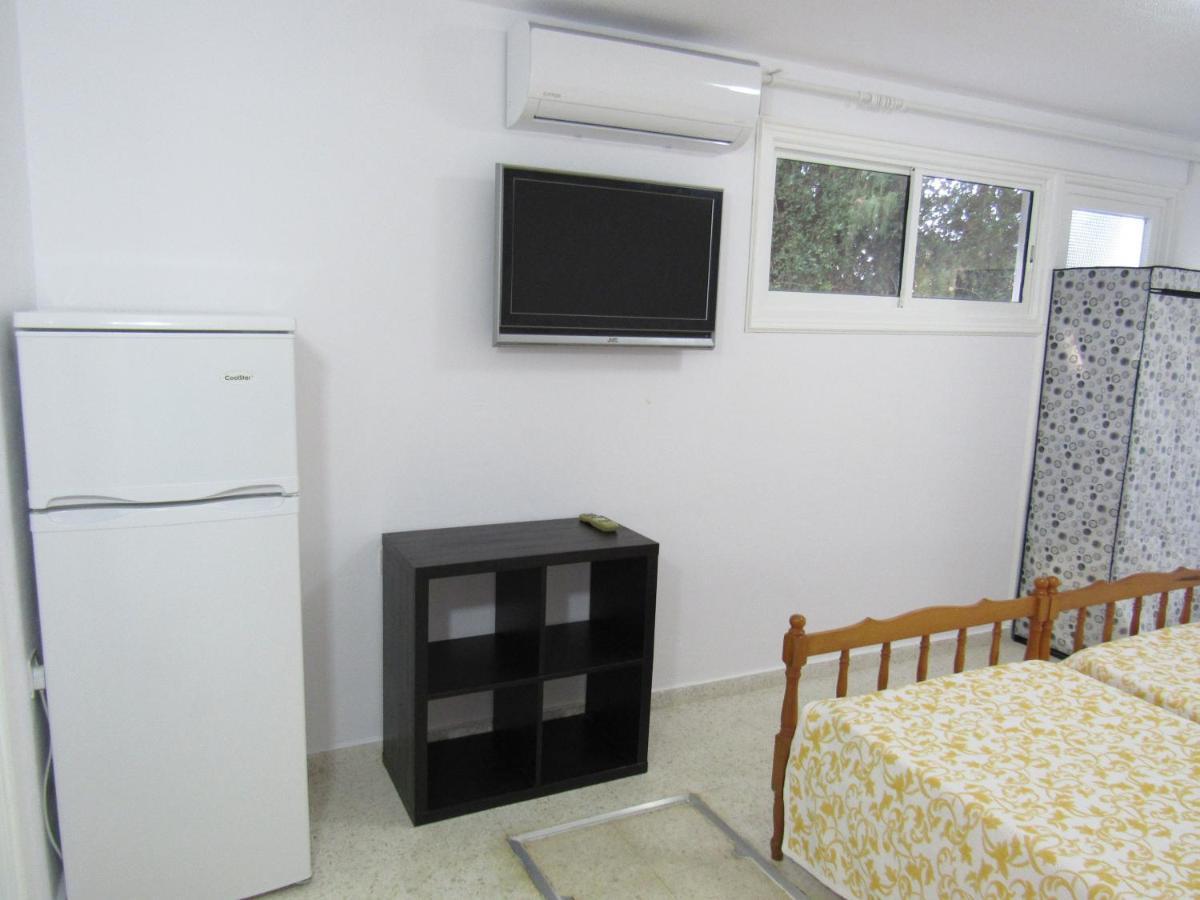Apartment Simple Studio, Chloraka Paphos