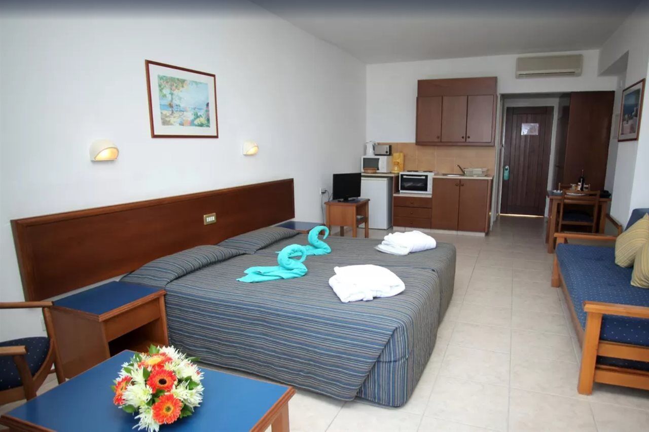 Eleni Hotel Klorakas