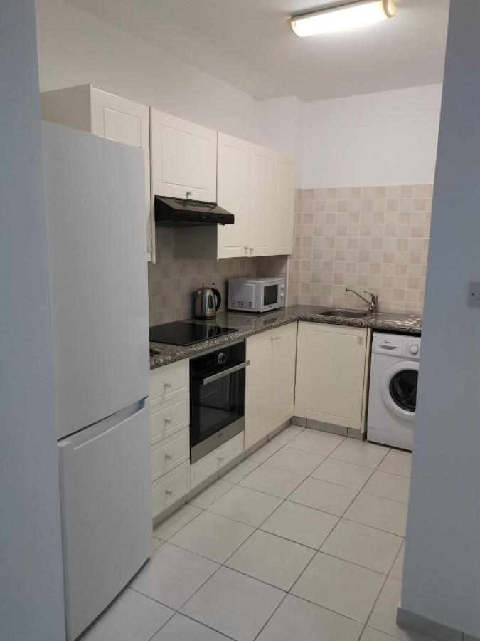 Iris Village, Near Kings Avenue Mall - By Imh Travel & Tours Apartment Paphos