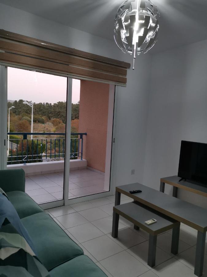 Apartment Iris Village, Near Kings Avenue Mall - By Imh Travel & Tours Paphos