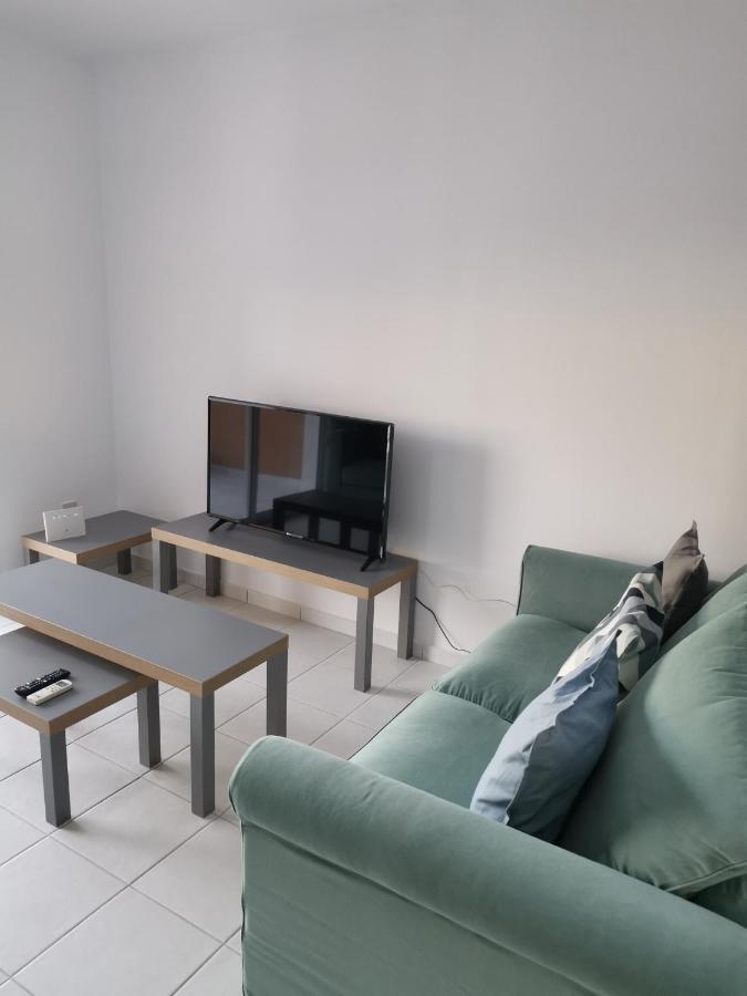 Apartment Iris Village, Near Kings Avenue Mall - By Imh Travel & Tours Paphos