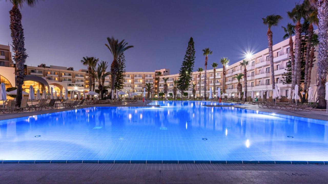 Resort Louis Phaethon 4*