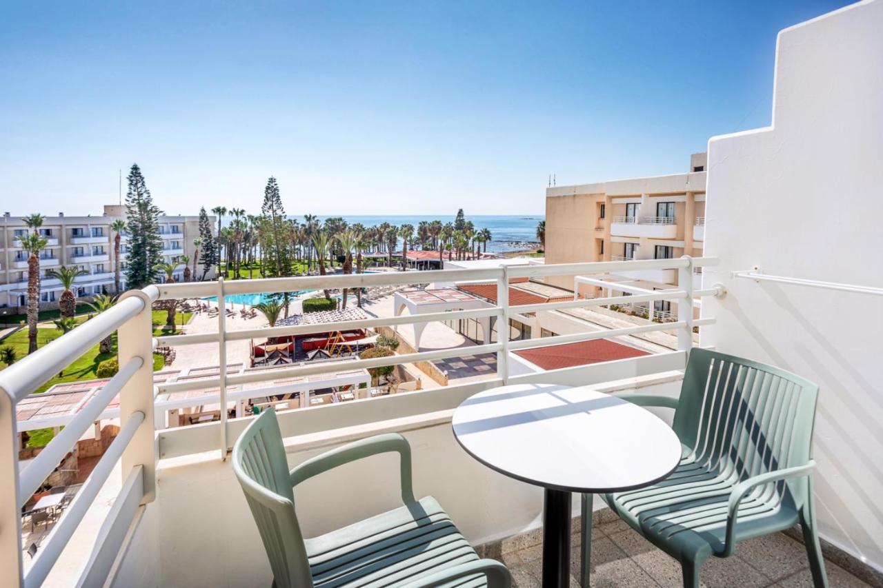 Resort Louis Phaethon