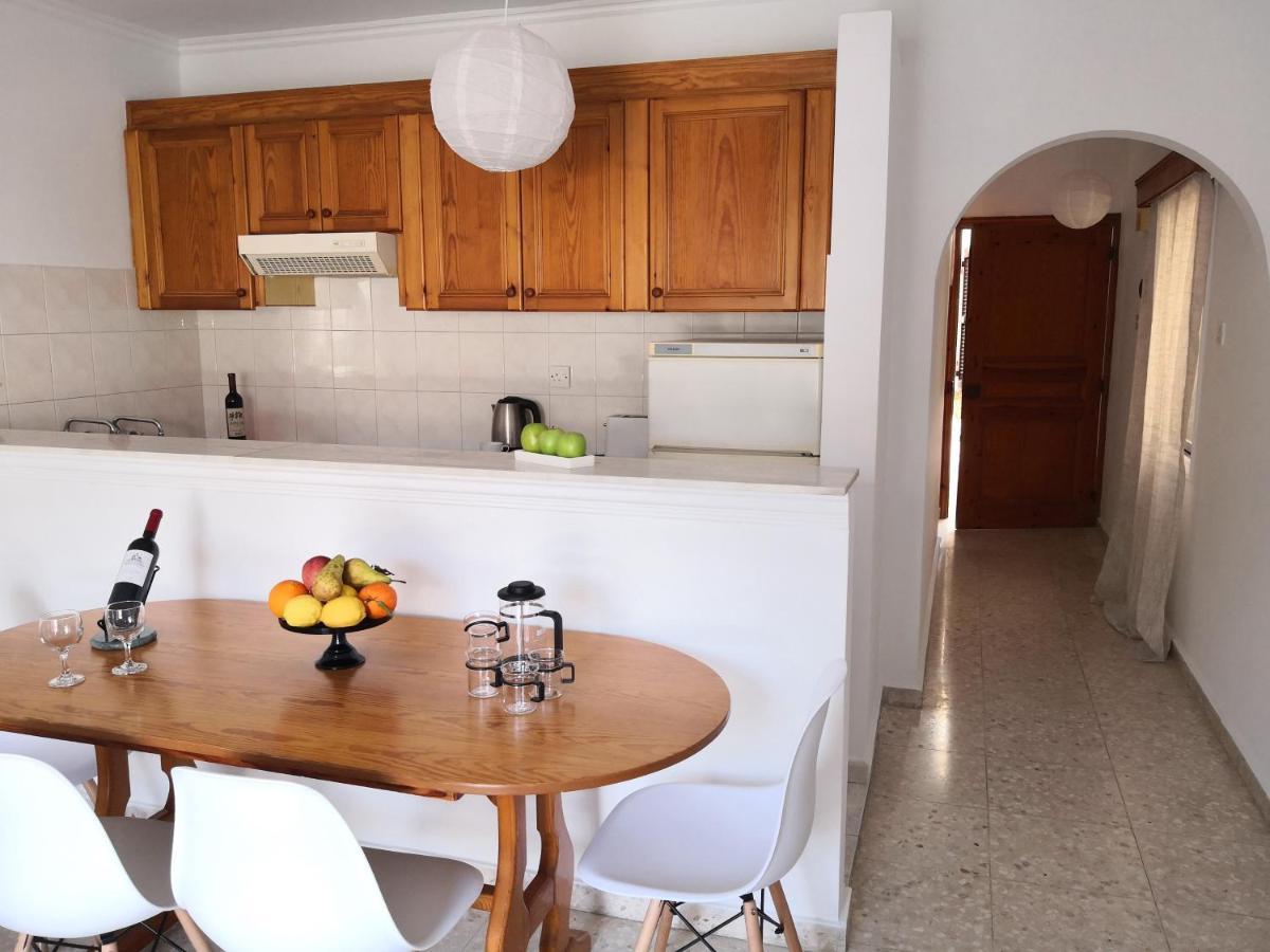 Seashell Apartment *