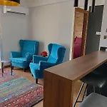 Pearl City View Apartment