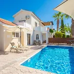 Villa Coral Aura