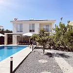 Villa7 Sea Breeze