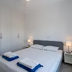 Seaview Apartment At Paphos Harbour