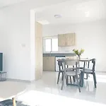 White Mountain Pool Villas
