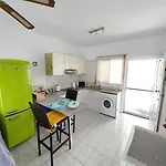 Rhodes Gardens Apartment