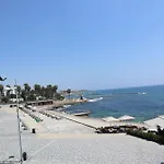 777 Beach Guesthouse