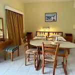 Island Budget Apartments