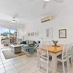 Limnaria Gardens Cozy Apartment