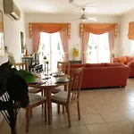 Apartment B201 In Diana 44