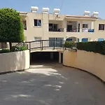 Kyklamino Apartment