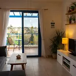 Ron\'S Pergola Apartment