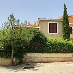 Eden Gardens Maisonette