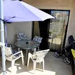 Isabella Court Townhouse Near Venus Beach And Lidl