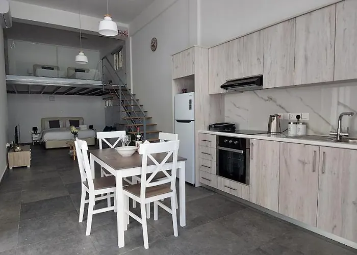 Eleantre Holiday Apartments