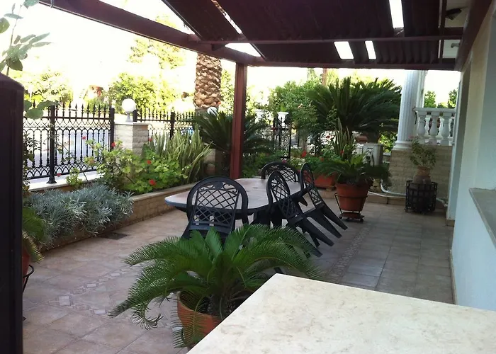 Valentinos House