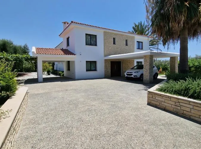 The Family Nest Villa In Cyprus