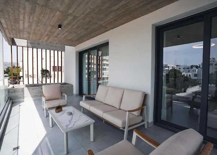 Mira Paphos - 2Bdr Apt With Private Terrace