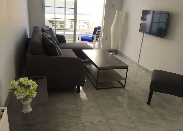 Modern Apartment In Paphos Town Centre
