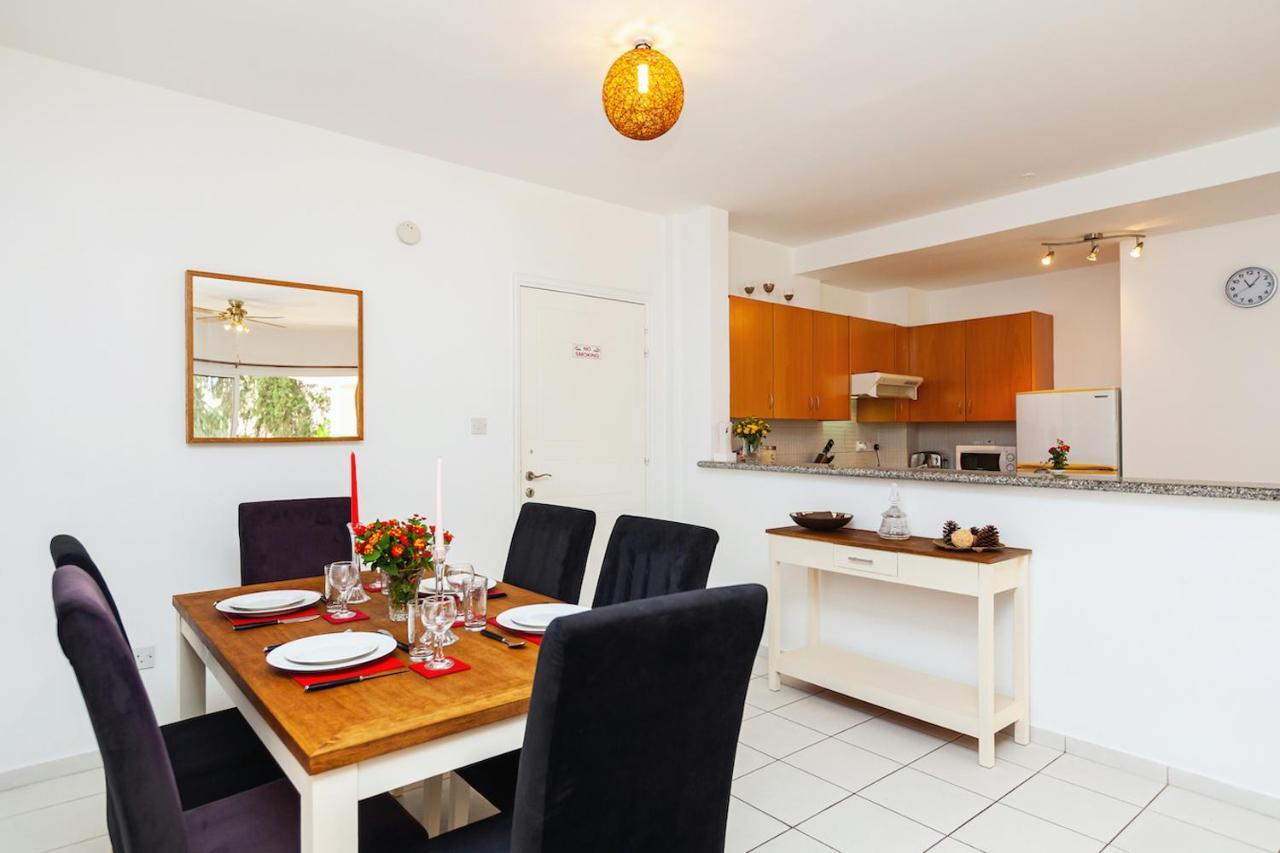 In Hesperides Gardens Apartment