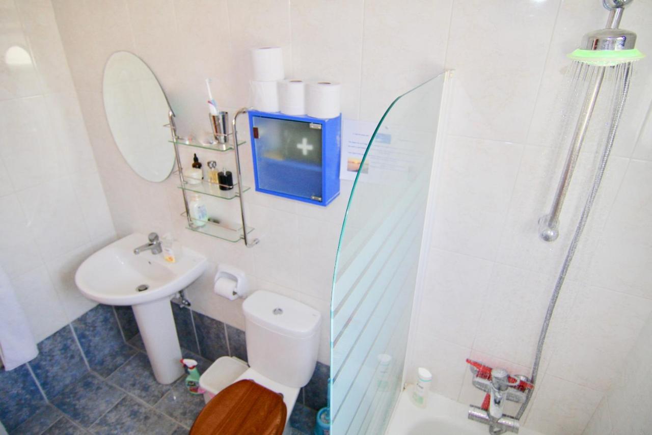 Faros Beach B101 Apartment