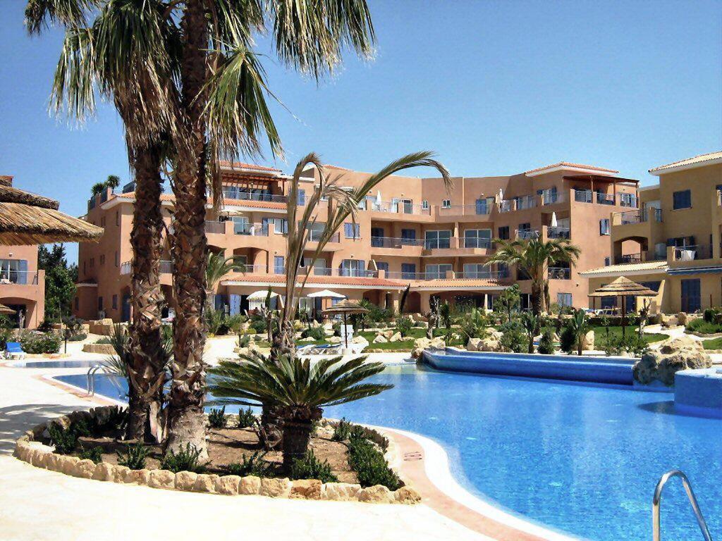 Limnaria Gardens Two Bed With Terrace And Pool Close To * Paphos