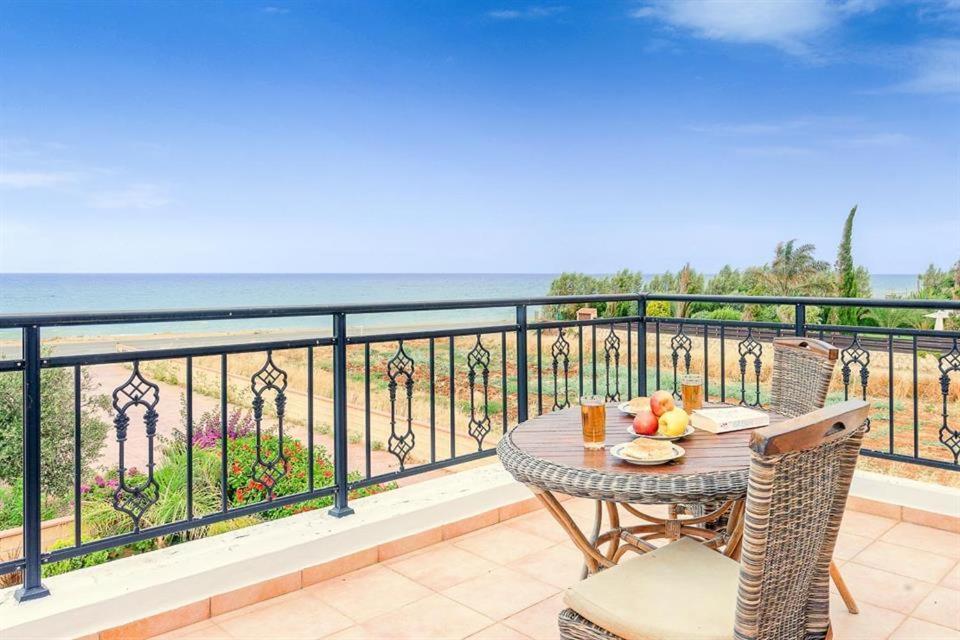 Villa Argaka Beachfront Paphos