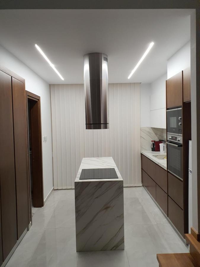 Melanos Fully Renovated Townhouse With Private Pool Apartment *