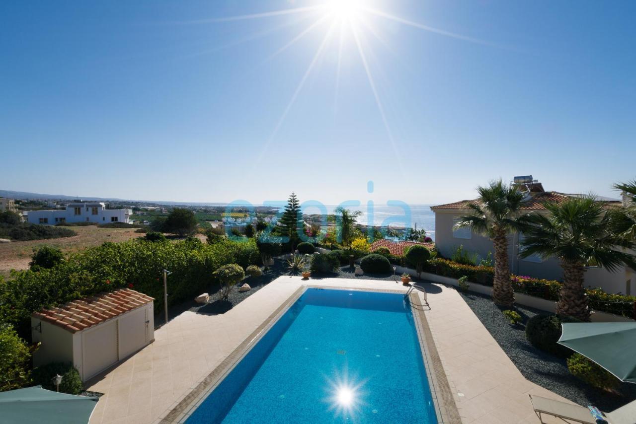 Villa Felicia In Sea Caves *