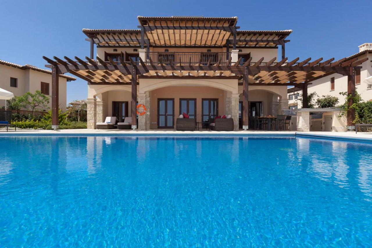 Villa Aphrodite Hills Mythos Collection Villa Iris Private Pool Sea View 5 Bedrooms Paphos