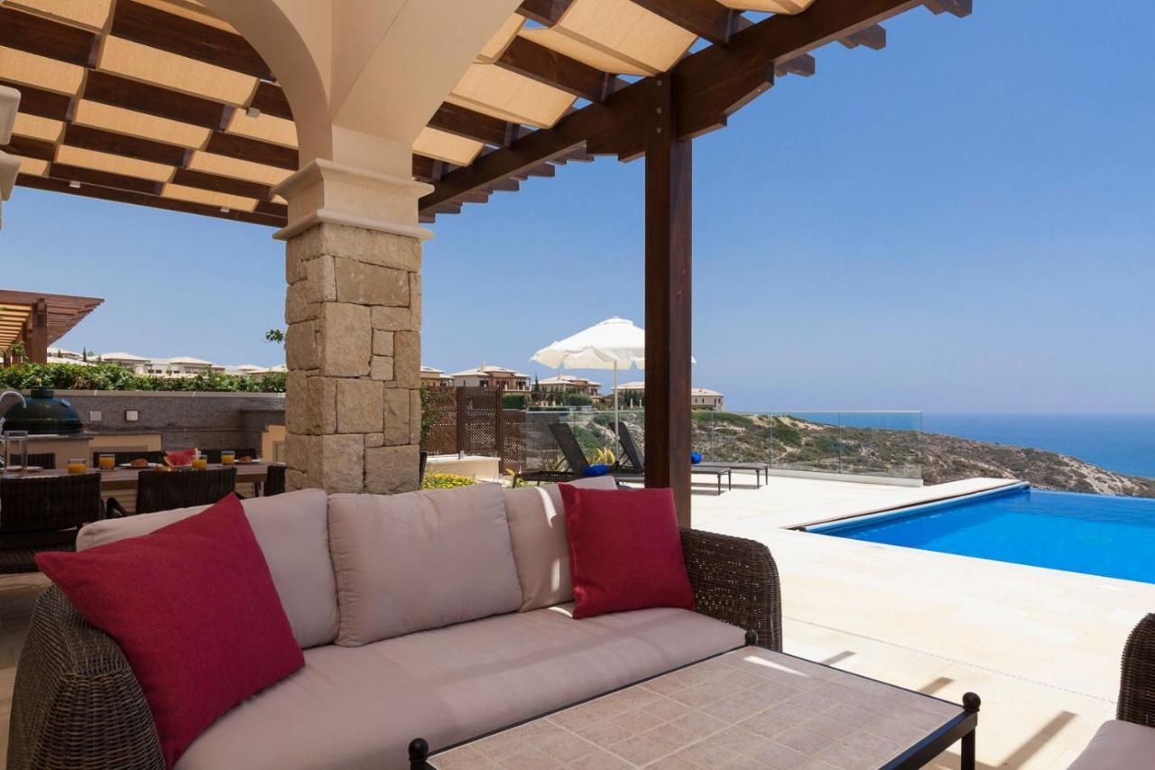 Villa Aphrodite Hills Mythos Collection Villa Iris Private Pool Sea View 5 Bedrooms Paphos