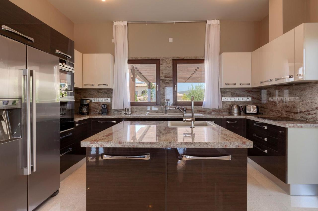 Aphrodite Hills Mythos Collection Villa Iris Private Pool Sea View 5 Bedrooms Paphos Villa *