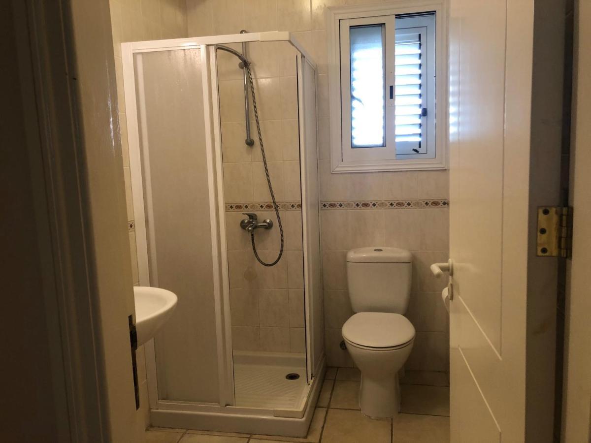 Limnaria - Comfy 2 Bed, 2 Bath Ground Floor Apartamento Paphos
