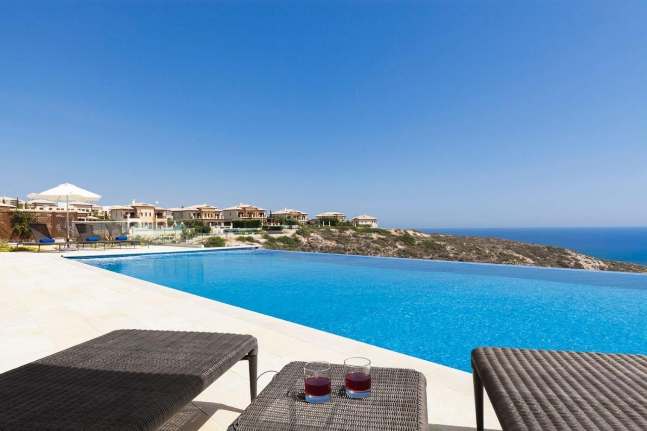 Aphrodite Hills Mythos Collection Villa Iris Private Pool Sea View 5 Bedrooms Paphos *