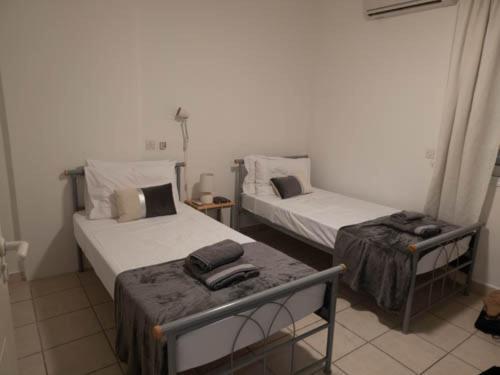 Apartment Limnaria Gardens Two Bed With Terrace And Pool Close To Paphos