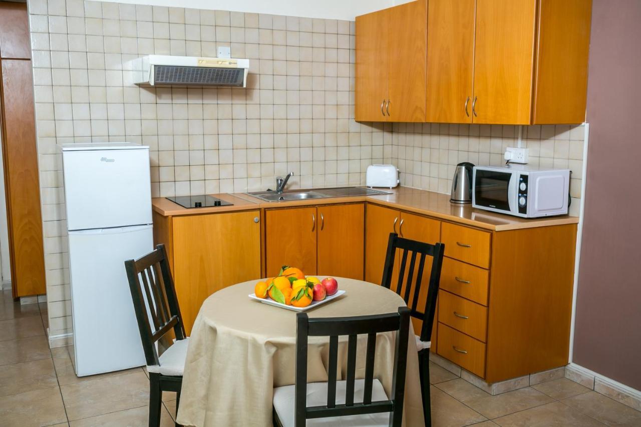 Crystallo Aparthotel 3*